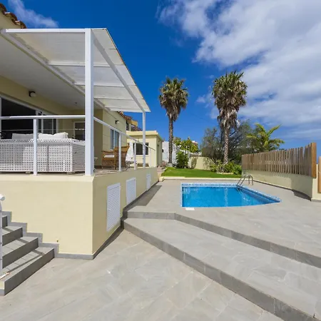 펜션 Luxury To The Ocean *